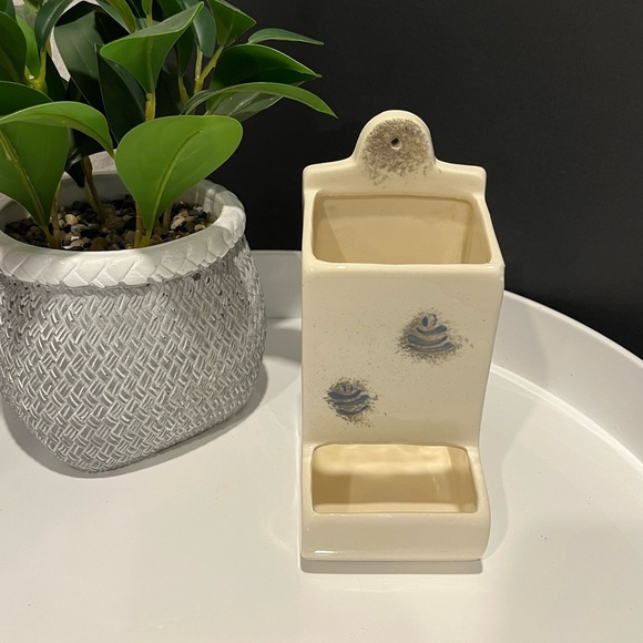 🩶Ceramic Match Holder – Wall Mount - Picture 3 of 15